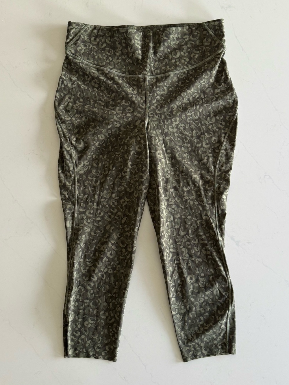 lululemon base pace 23” camo